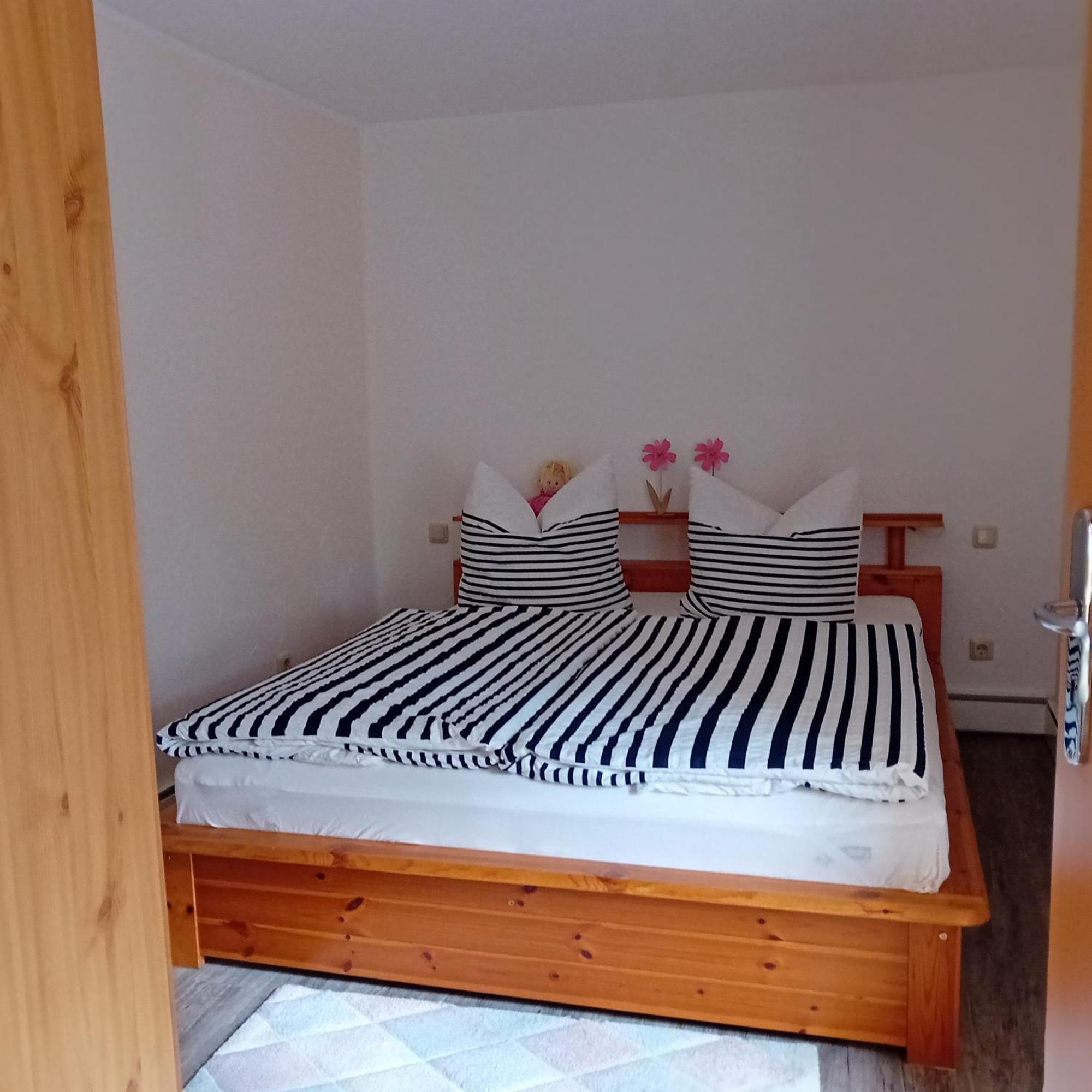Ferienwohnung Mit Garten Und Spielplatz Клингентал Екстериор снимка